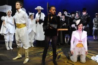 Amelie Conrad, Julian Kokott, Helen Hidalgo, Lina Hoffmann, Sarah Braun, Chor, Josephine Heller Lilian Szokody